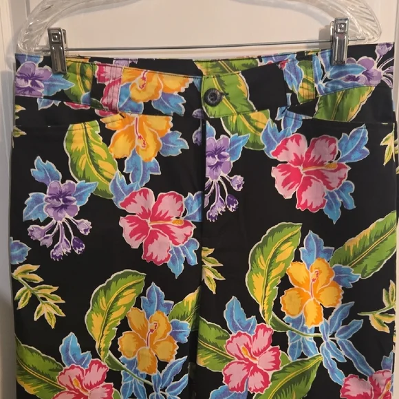 White Stag Multicolor Floral Capri Pants - Picture 2 of 7